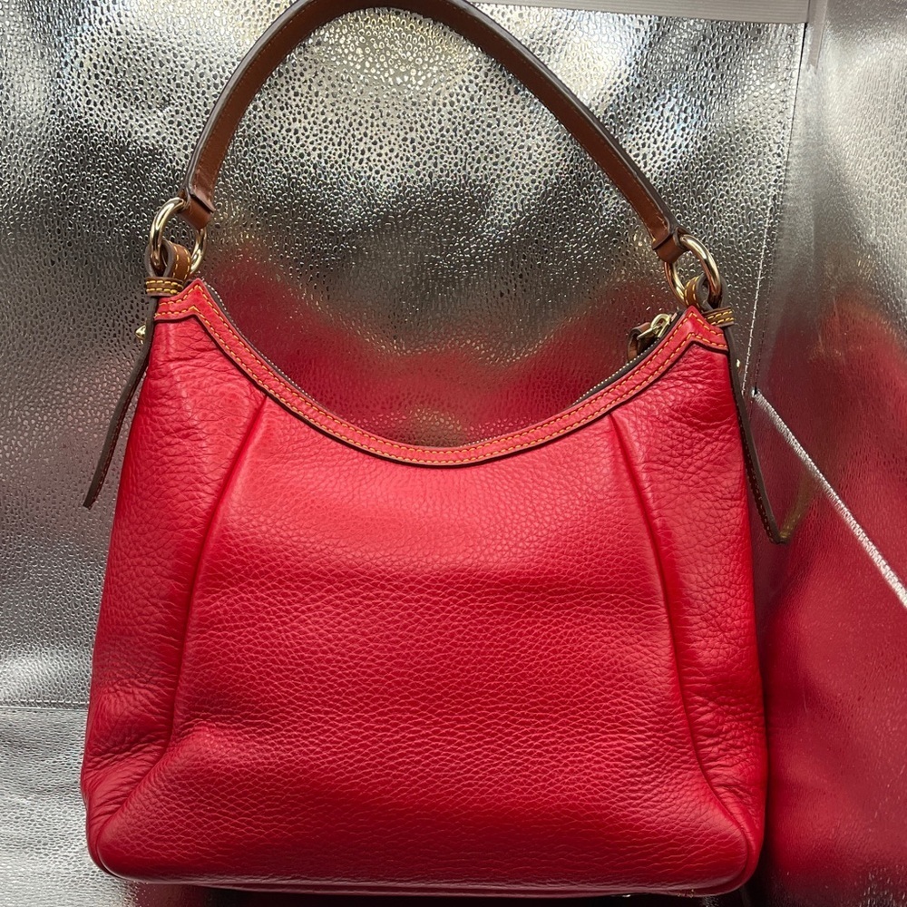 Dooney & Bourke Red Leather Shoulder Bag with Brown Accents Beautiful Dooney BIG - Picture 3 of 13